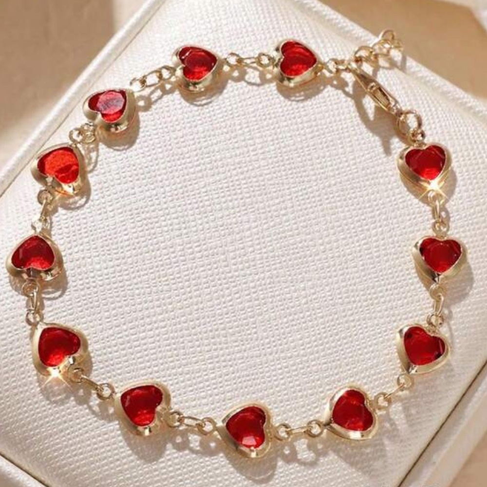 Chic Gold Bracelet with Red Heart Charms